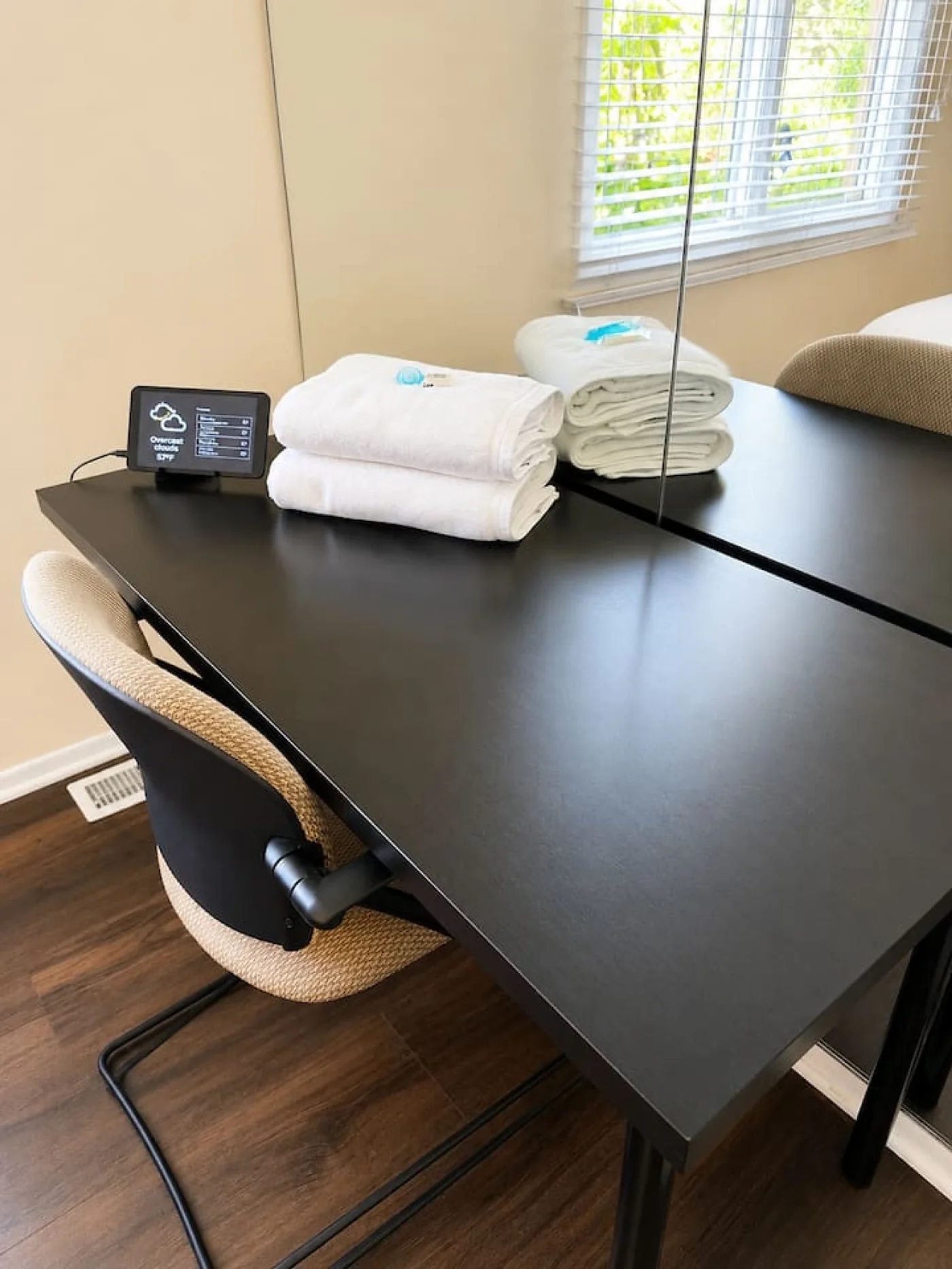 Cozy Private Bedroom + Shared Attached Bathroom, Paramus, New Jersey